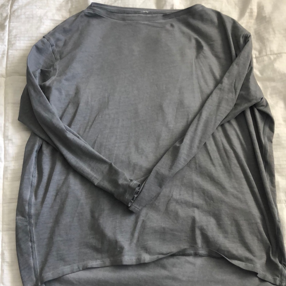 Lululemon back in action long sleeve